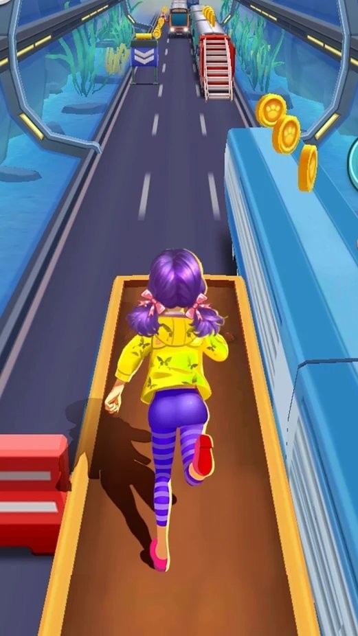 地铁女孩跑酷游戏